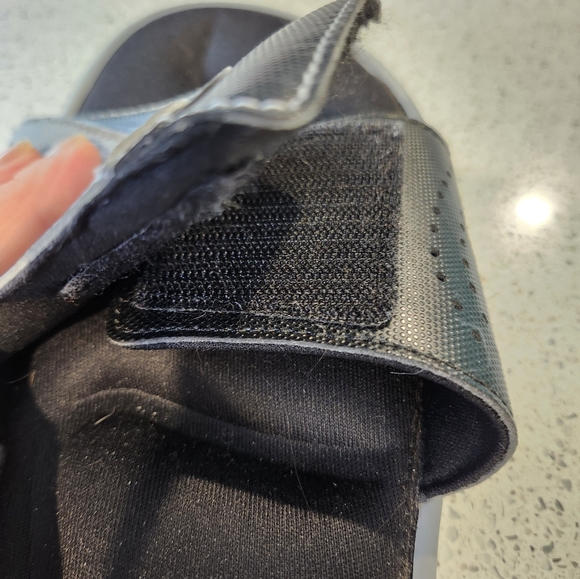 Mens Black Grey  Under Armour Velcro Top Slide Sandals  Size 10 - Picture 4 of 5